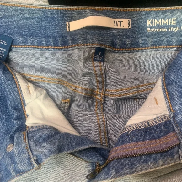 !it jeans Pale Blue Cropped Ankle Jeans with Frayed Hem - Picture 2 of 2